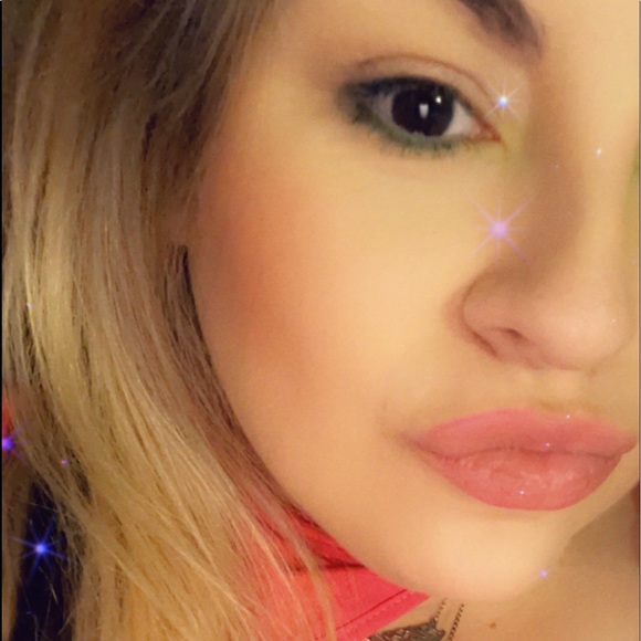 Meet your Posher, Nohely - Picture 3 of 4